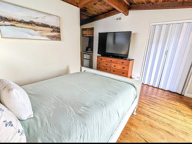 307 Holly St #2 — Photo 7