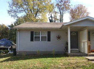 17 N 9th St, Belleville, IL 62220