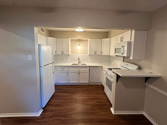 Kitchen with new cabinets and quartz countertops