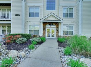 660 Saint Andrews Pl, Englishtown, NJ 07726