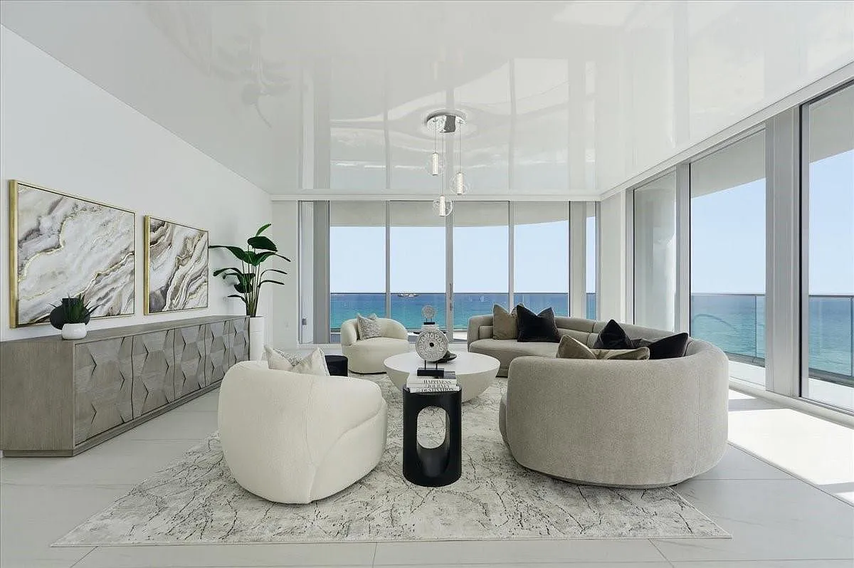 4 bed, 4.0 bath, 3122 sqft, $30,000 — Photo 4