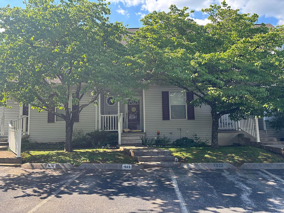 1st image of 1922 Walnut Ave
