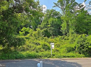 3412 Arnold Ln, Falls Church, VA 22042