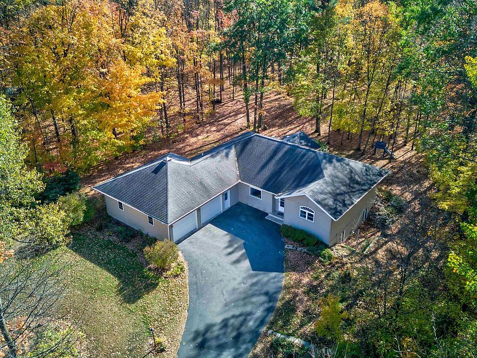 1st image of 144924 MAPLE CREST DRIVE