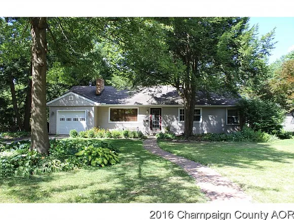 616 Hessel Blvd photo 1
