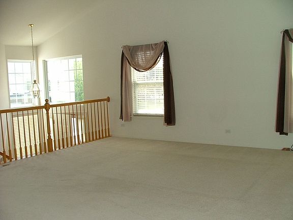 3rd image of 873 Stuarts Dr