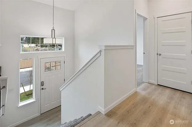 58th Ct S — Photo 4
