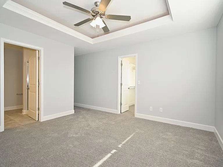 112 Ryan Ct — Photo 16