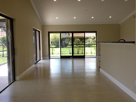 5th image of 1710 NW 21st Ct