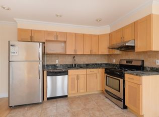 7-15 119th St, College Point, NY 11356