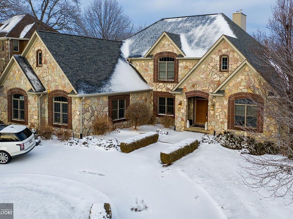 1st image of 5554 Oak Hills Dr