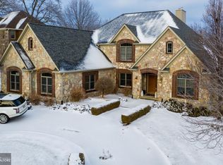 5554 Oak Hills Dr, Burlington, IA 52601