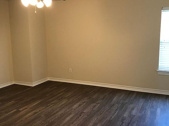 5th image of 1623 Willow Ln