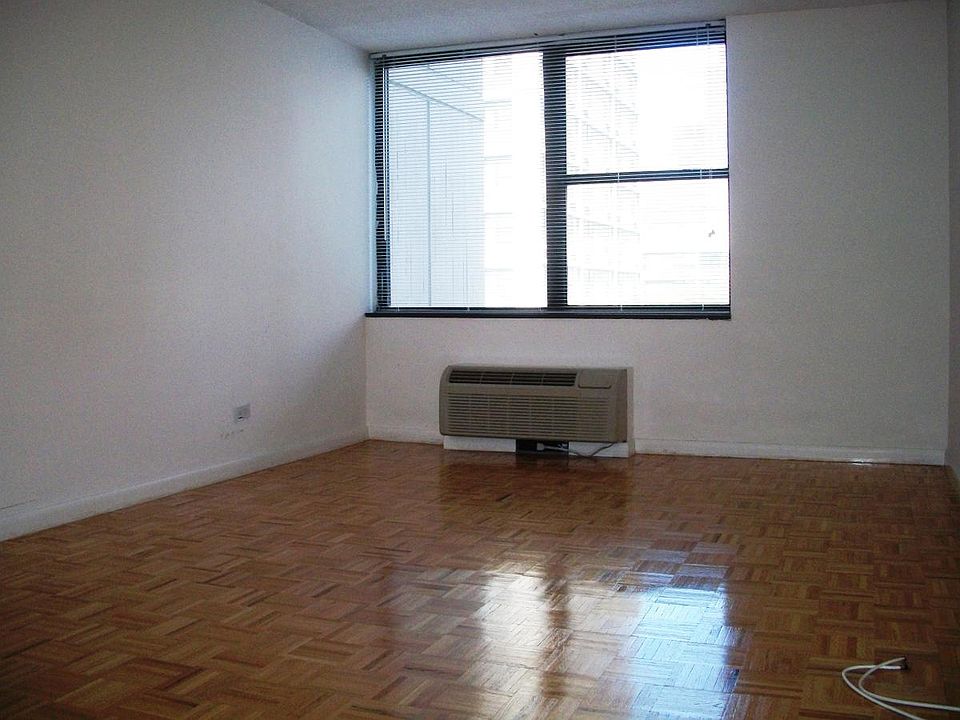 2nd image of 380 Rector St