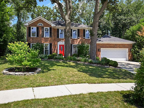 2nd image of 25W714 White Birch Ct