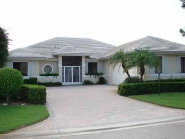 7800 SE Double Tree Dr, Hobe Sound, FL 33455