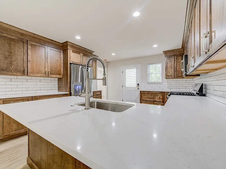 6924 Nashville Ave — Photo 12