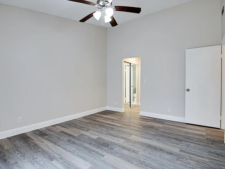 484 Springdale Cir #48D — Photo 18