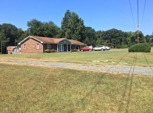 482 Shady Grove Rd, Eden, NC 27288