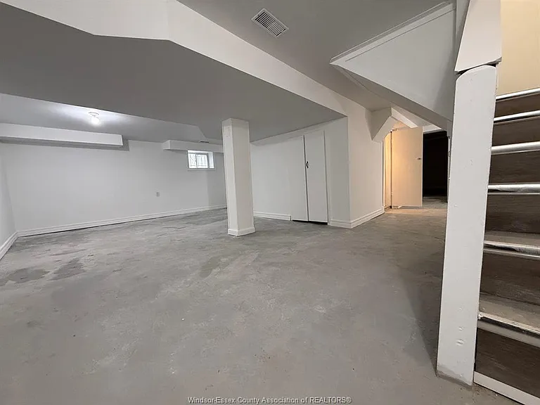 941 Cataraqui St — Photo 34