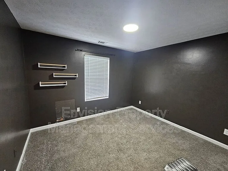 479 Lakeshore Dr — Photo 20