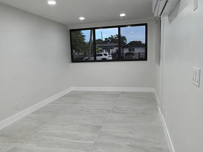 5321 SW 3rd St #B — Photo 2