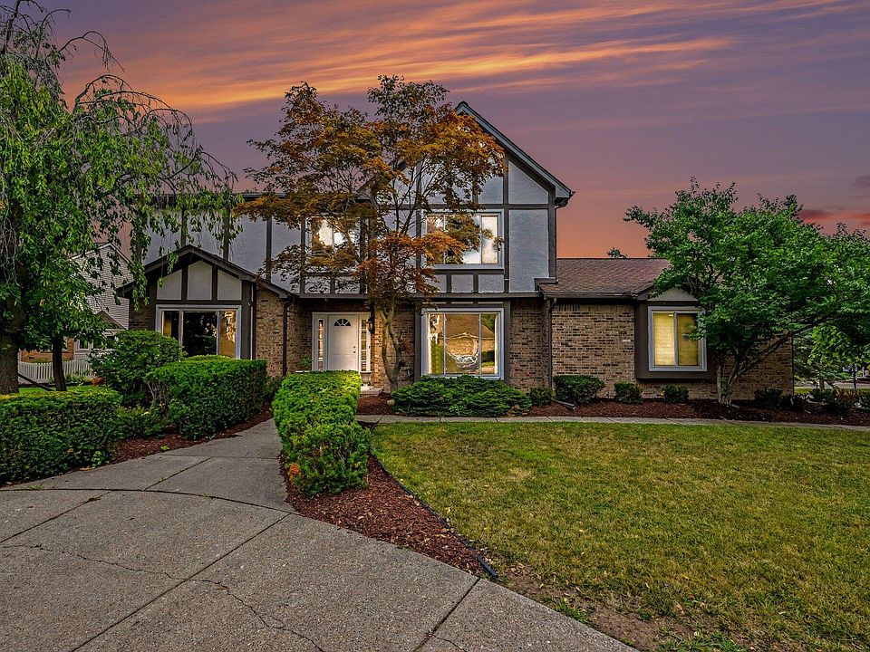 1st image of 22276 Sheffield Ct