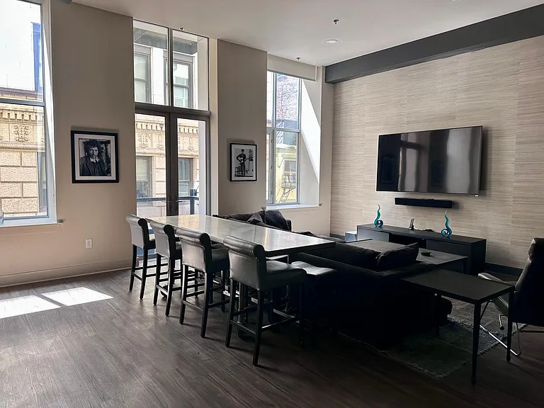 15 W 4th St #204 — Photo 3