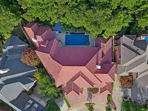 3rd image of 18780 Wainsborough Ln