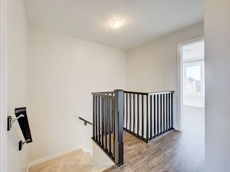 247 Burke St — Photo 21