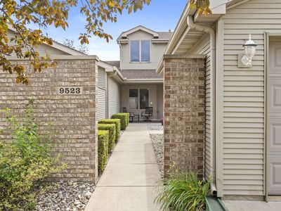 9523 Crown Commons Dr, Crown Point, IN, 46307