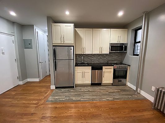 1st image of 21 Fort Washington Ave #5