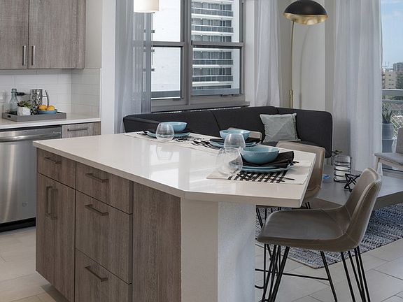 3rd image of 404 NE 27th St #222