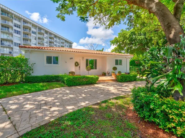 890 NE 168th St, North Miami Beach, FL 33162