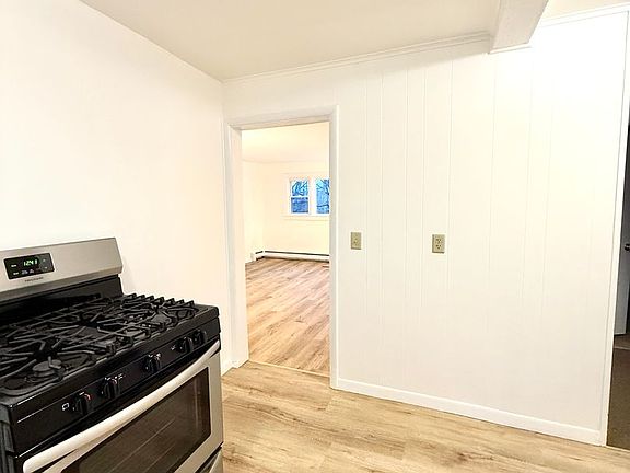 2nd image of 473 Wilbur Ave #1