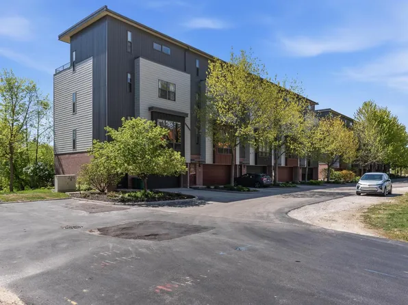 301 Mill Reserve DRIVE, Waukesha, WI 53188