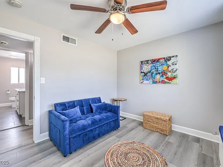 2400 Sherman Pl — Photo 22