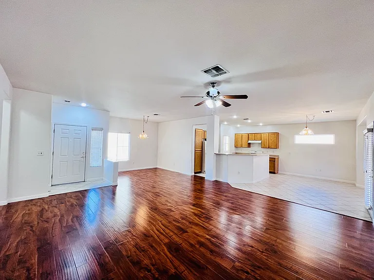 3047 Hickory Valley Rd — Photo 4