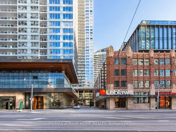 17 Bathurst St #909, Toronto, ON M5V 2N9