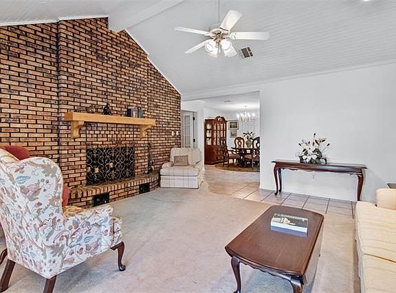 5th image of 112 Camelia Ave