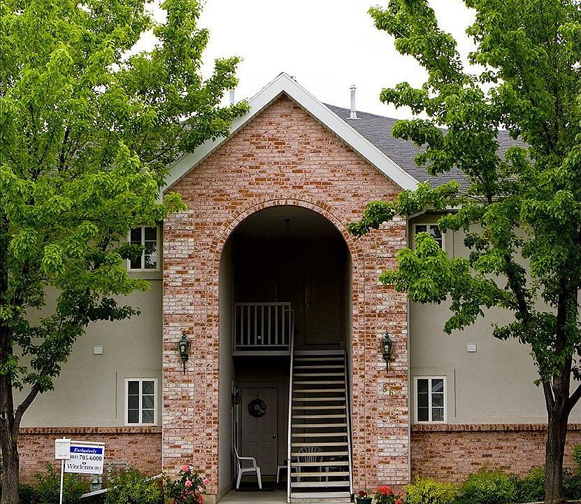 Top Unit Condo