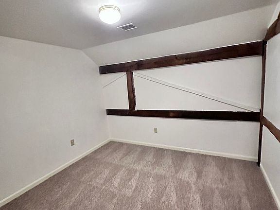 4th image of 25 Sarhelm Rd APT D