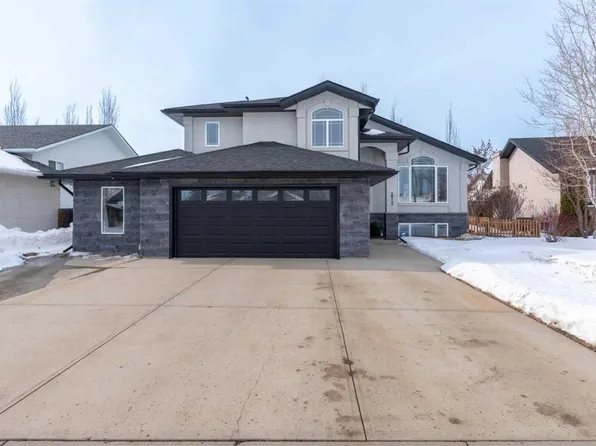 2912 S 65 Avenue Pl, Lloydminster, AB T9V 3H5
