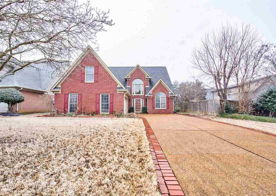 1st image of 8045 Oxford Dr