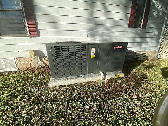 5th image of 1606 Calvin Cir