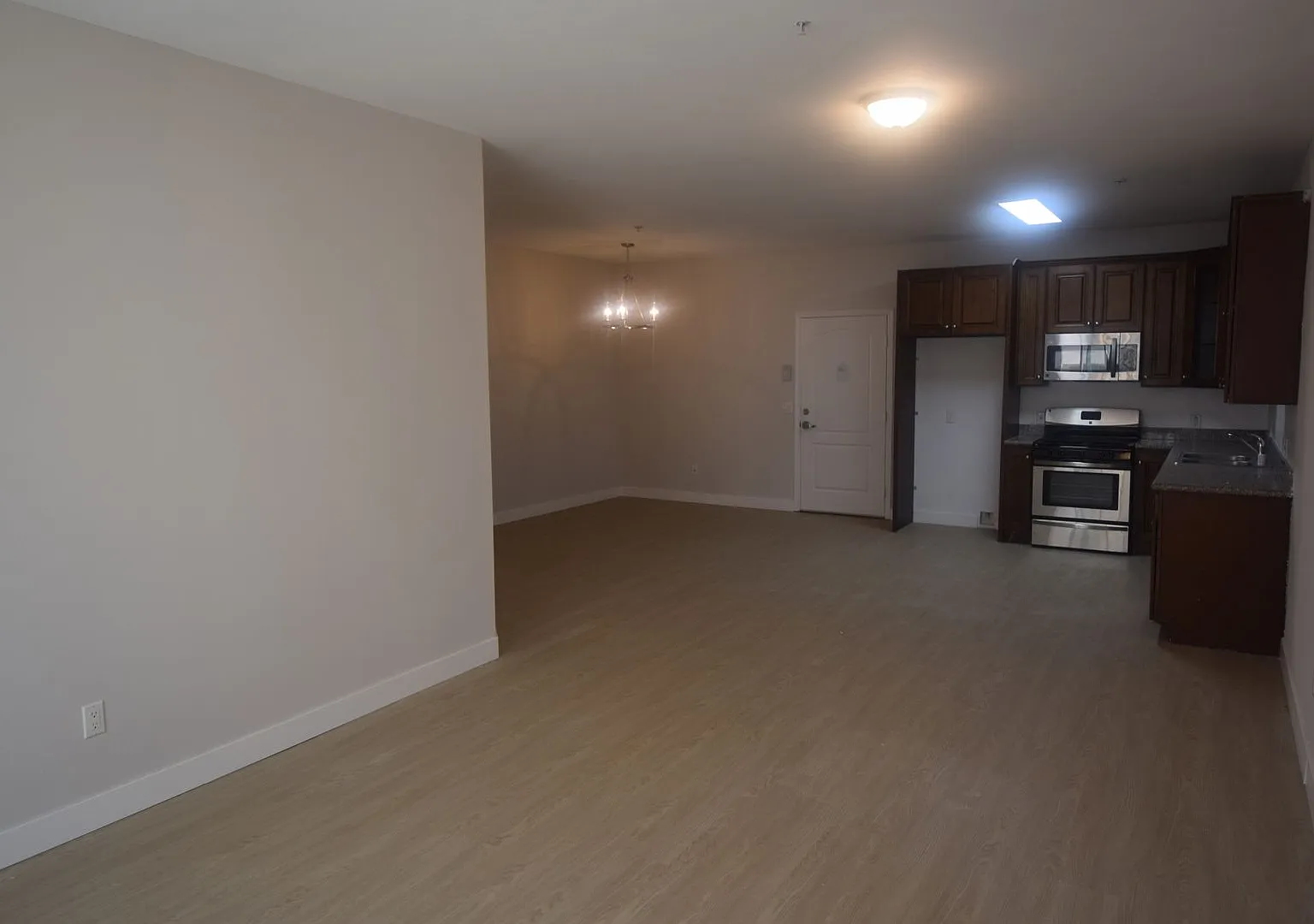 7122 — Photo 2
