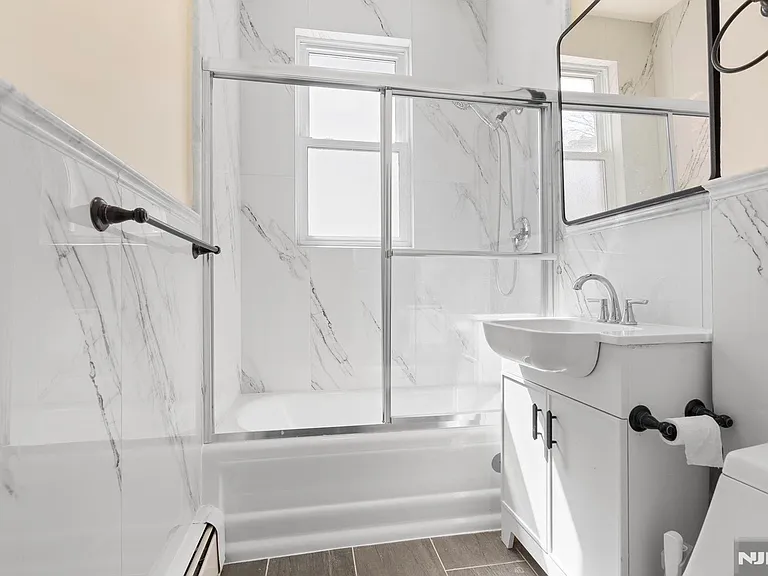 244 Lincoln Ave #1 — Photo 8