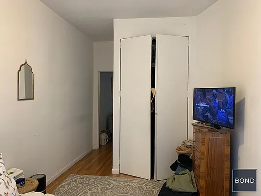 Rented by Bond New York | media 17