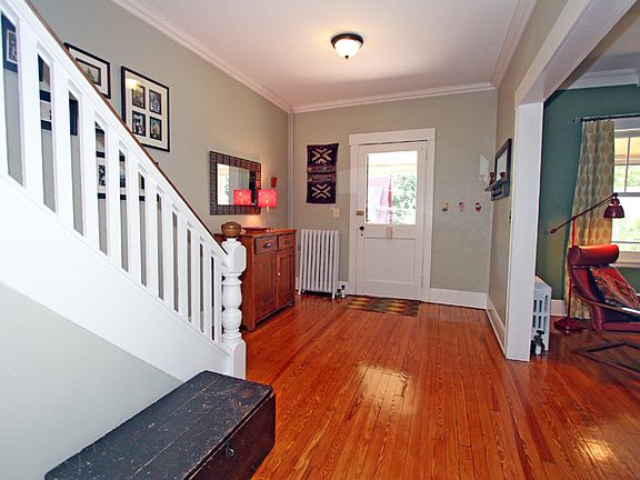 2nd image of 15 Yale Ter