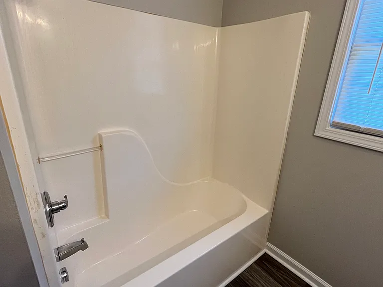 920 E Main St — Photo 10